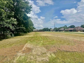 614 Bordeaux St, Brusly, LA 70719