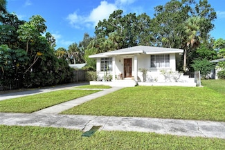 1931 Edgewater Dr, Sarasota, FL 34234