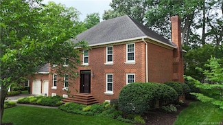 1217 Worthington Ln, Virginia Beach, VA 23464