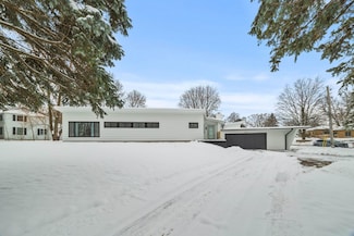 246 Miller Ave, Dekalb, IL 60115