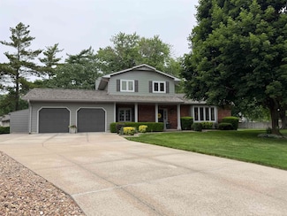 2907 Lakeview Cove, Hastings, NE 68901