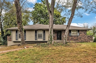 17800 E Whitney Rd, Independence, MO 64058