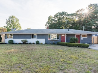 4 Arbetter Dr, Framingham, MA 01701