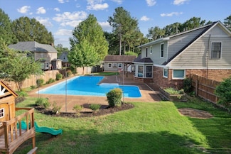 412 E Valleywood Dr, Collierville, TN 38017