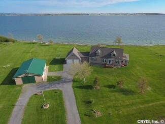 27426 Lisa Dr, Cape Vincent, NY 13618