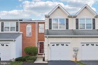 238 Hampshire Dr, Sellersville, PA 18960