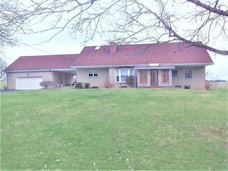 1394 W Pittsburgh St, Scottdale, PA 15683
