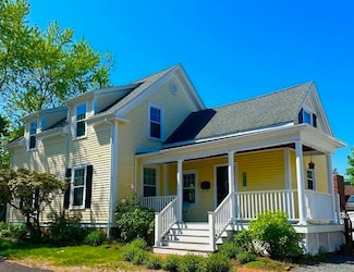 60 King St, Swampscott, MA 01907