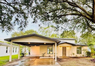 2245 5th St, Port Neches, TX 77651