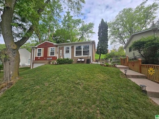 1807 W 25th St, Sioux City, IA 51103