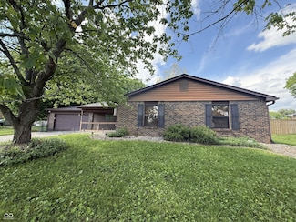 3830 Pineview Ln, Greenwood, IN 46142