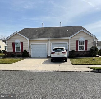 10 Clifford Dr, Mount Laurel, NJ 08054