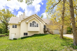 W8839 Hickory Rd, Delavan, WI 53115