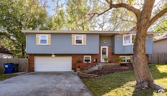 3507 W 10th St, Lawrence, KS 66049