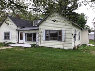 4333 U S 421, Medaryville, IN 47957