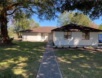 100 Country Club Dr, Beaumont, TX 77705