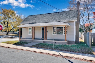 201 W McCubbins St, Salisbury, NC 28144