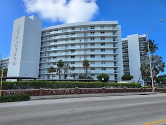 2731 NE 14th Street Causeway Unit 636, Pompano Beach, FL 33062