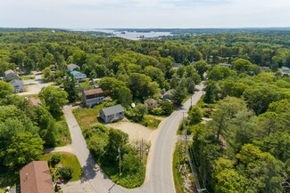 95 Eastern Ave, Boothbay Harbor, ME 04538