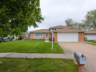 7906 W 81st Place, Bridgeview, IL 60455