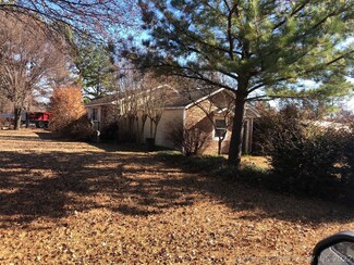 809 J St, Quinton, OK 74561