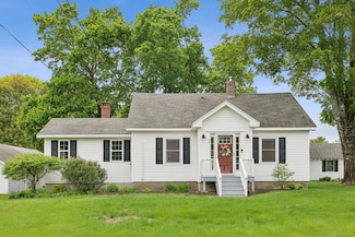 24 Ross Rd, Kennebunk, ME 04043