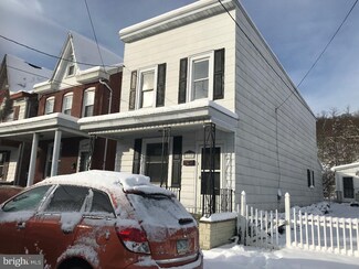 124 S 3rd St, Saint Clair, PA 17970