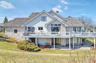 14 Laurel Oak Ct, Burr Ridge, IL 60527