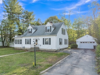 22 Williams St, Dudley, MA 01571