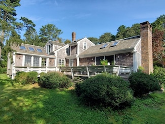 21 Oliver Snow Rd, Harwich Port, MA 02646