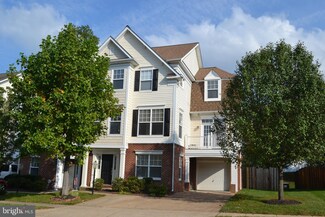 8233 Glade Bank Dr, Manassas, VA 20111