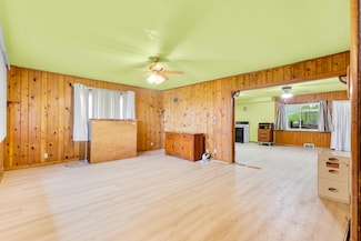 7805 N 76th St, Milwaukee, WI 53223