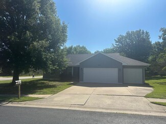 4600 Royal Lytham Dr, Columbia, MO 65203