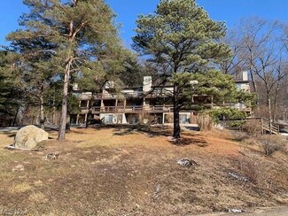 2358 Ridgeview Dr SW Unit 11F, Sherrodsville, OH 44675