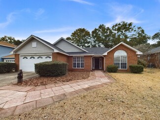 4325 Hidden Lakes Dr E, Niceville, FL 32578