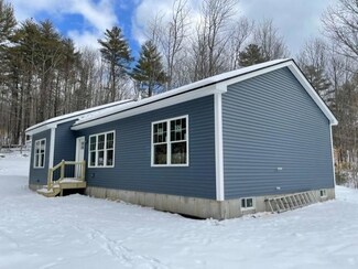 128 Range E Rd, Limerick, ME 04048