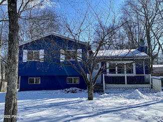 126 Roundhill Rd, Dingmans Ferry, PA 18328