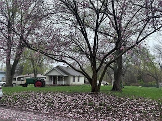 218 S Kent St, Excelsior Springs, MO 64024