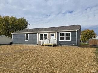 218 Lazy River Rd, Cloverdale, IN 46120