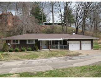 1222 Ann St, Huntington, WV 25703