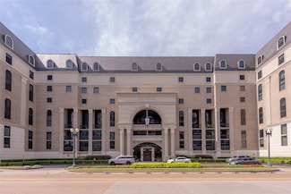 1005 S Shepherd Dr Unit 418, Houston, TX 77019