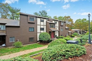 66 Highwood Dr, Franklin, MA 02038