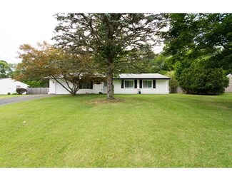 191 Burnside Dr, Swansea, MA 02777