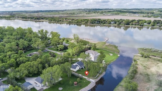 5934 Lariat Loop, Bismarck, ND 58503