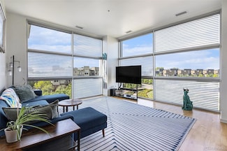 2958 Syracuse St Unit 403, Denver, CO 80238