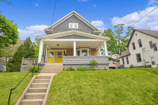 517 Spencer St NE, Grand Rapids, MI 49505