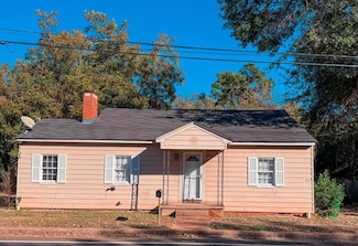 404 Crockett Rd, Palestine, TX 75801