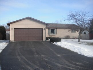 9708 Marci Ln, Hebron, IL 60034