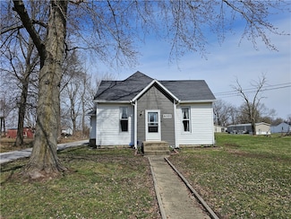 311 W Main St, Toledo, IL 62468