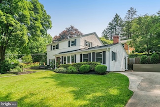 3817 Larchwood Rd, Falls Church, VA 22041